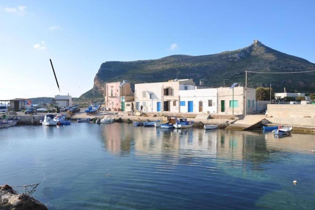Il Cubo, Monovano Col Mare Su Tre Fronti. Фавіньяна Екстер'єр фото